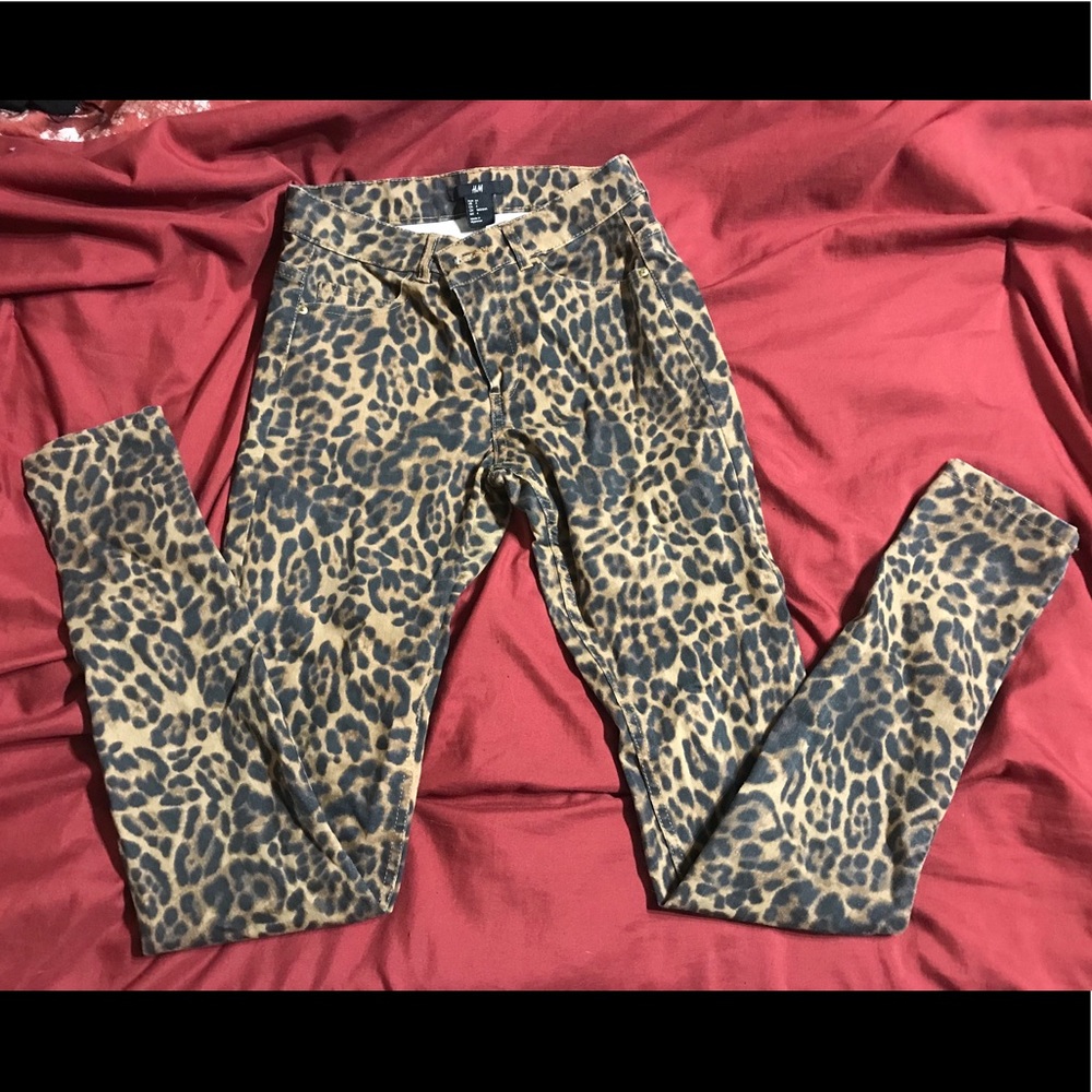 H&M cheetah print jean
